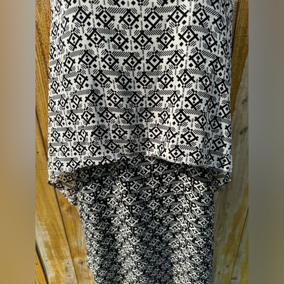 Skies Are Blue sheath dress Size Small. Two-layered coordinating design. - Picture 3 of 8